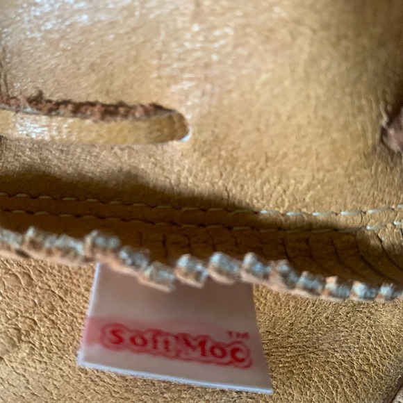 SoftMoc Moccasins Size 9-9.5 - Picture 4 of 4